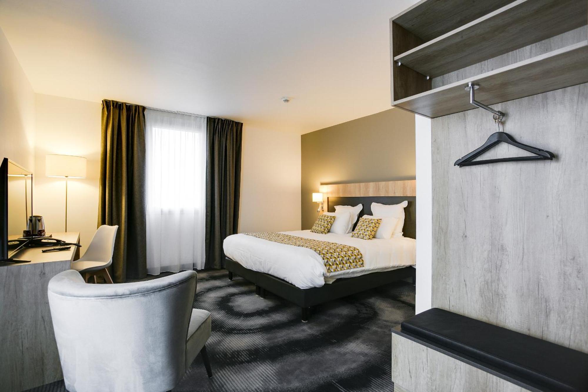 Brit Hotel Confort Loches Eksteriør billede